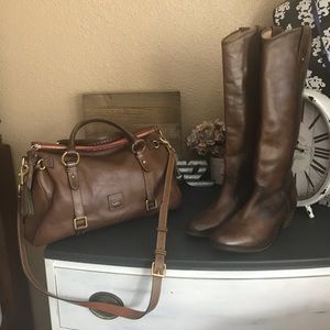 DOONEY & BOURKE MED CHESTNUT SATCHEL